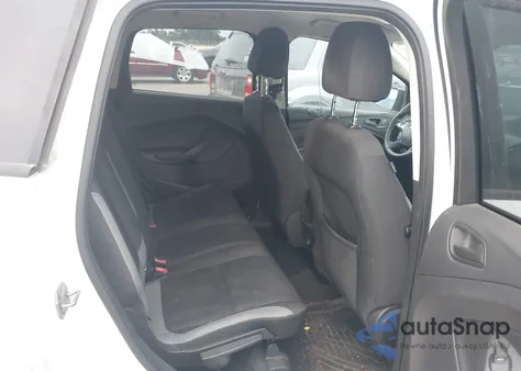 2013 Ford Escape S z USA, uszkodzony, nr VIN 1FMCU0F7XDUD79136